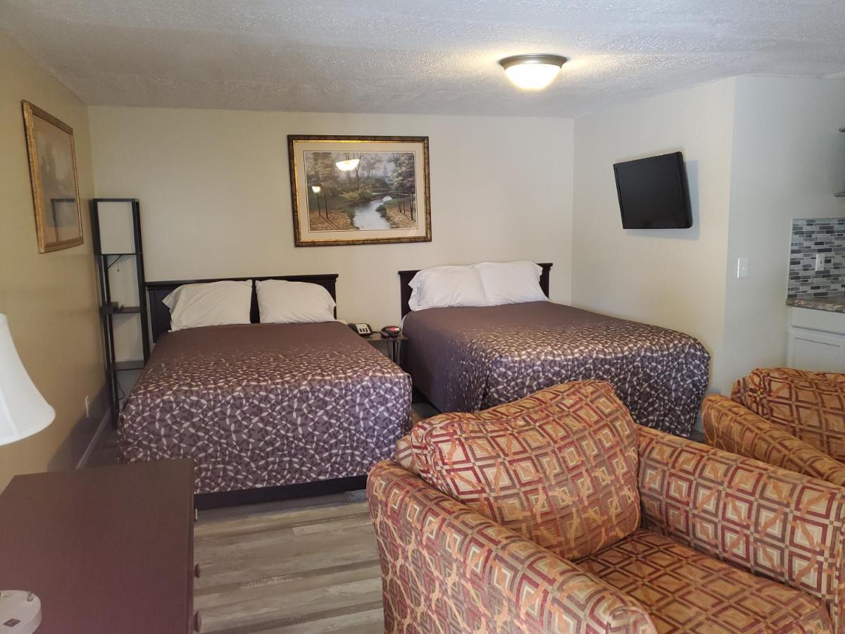 Turnpike Motel 2*