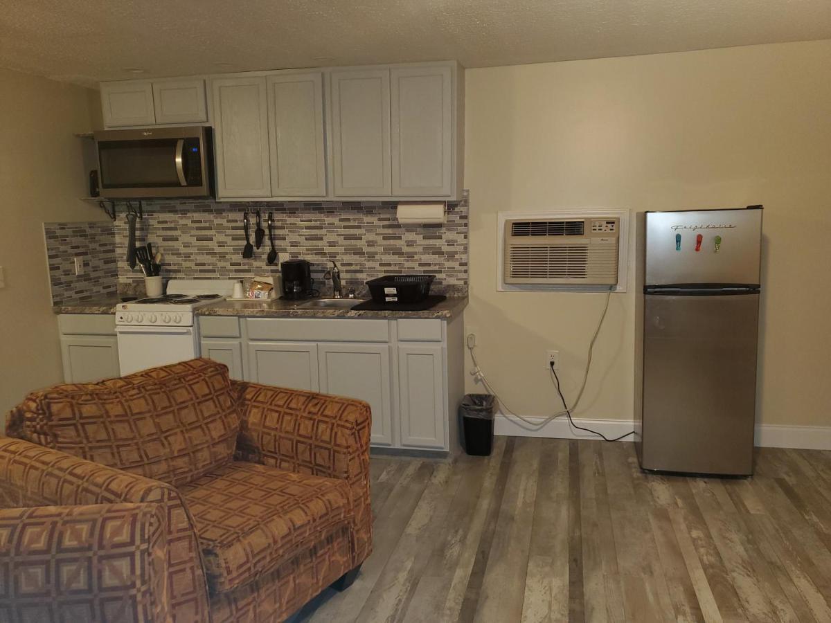 Turnpike Motel 2*